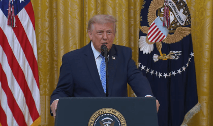 Imagem de destaque do post: Sistema eleitoral dos EUA é "catastroficamente deficiente", diz Trump
