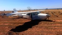 Avião suspeito da Bolívia é interceptado após pouso forçado no MS