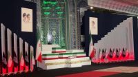 Caixão de Ali Khamenei é exibido antes de cerimônia de despedida em Teerã