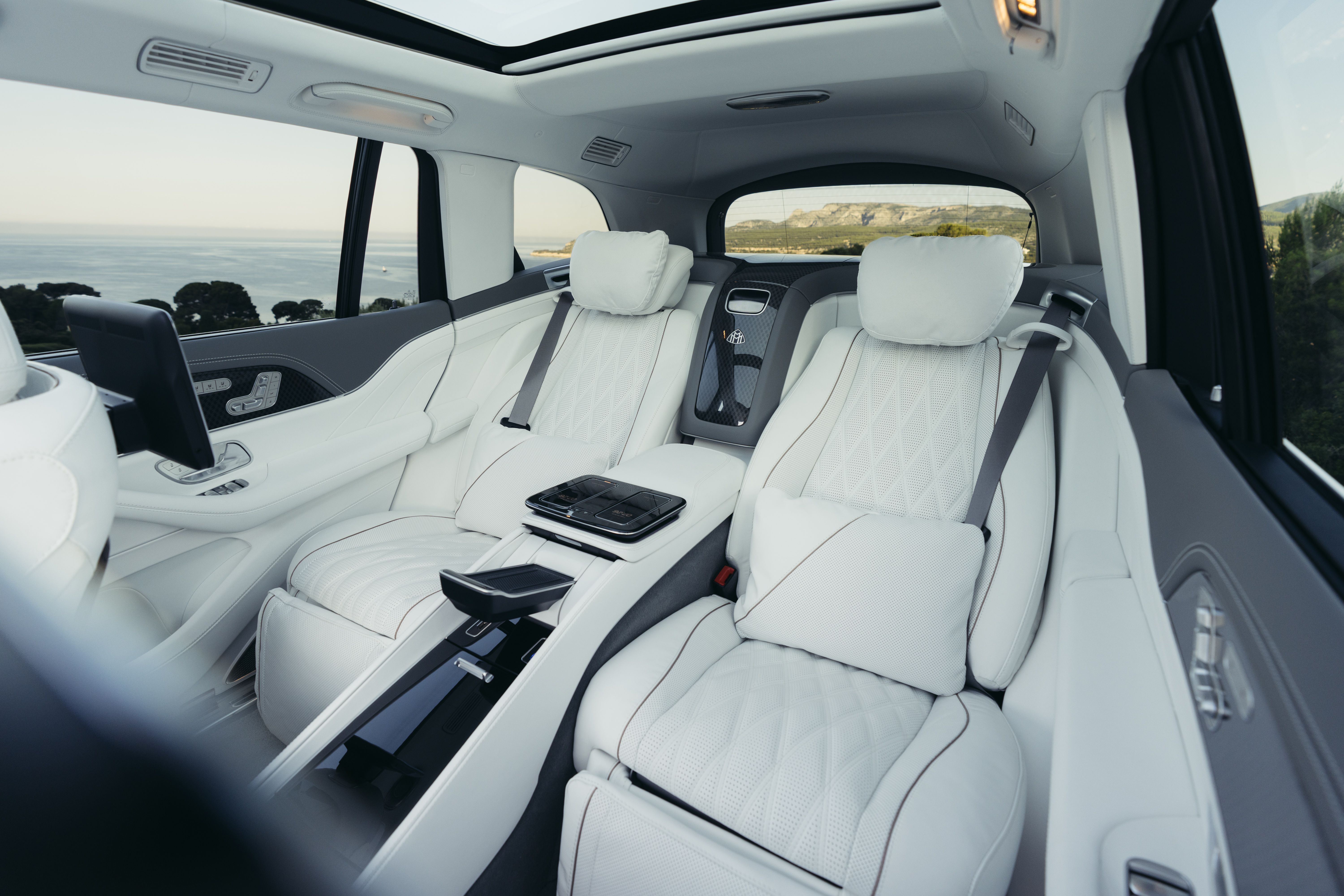 Mercedes-Maybach GLS 680 • Mercedes-Benz AG