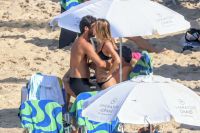 Após romance com Duda Santos, Tiago Iorc surge com loira misteriosa
