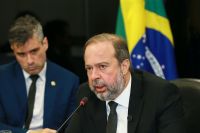 Após ajustes, Dino homologa plano do governo para reestruturar a CVM