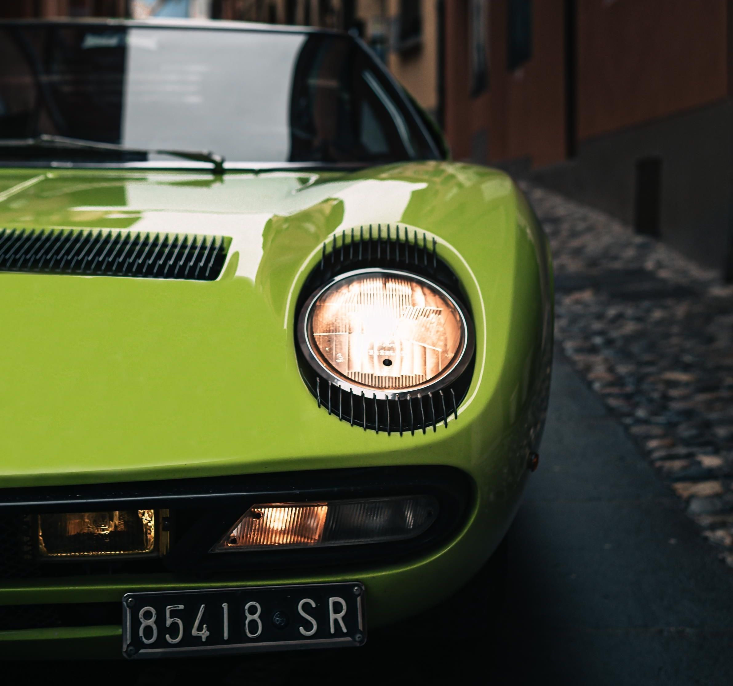 Lamborghini Miura S •