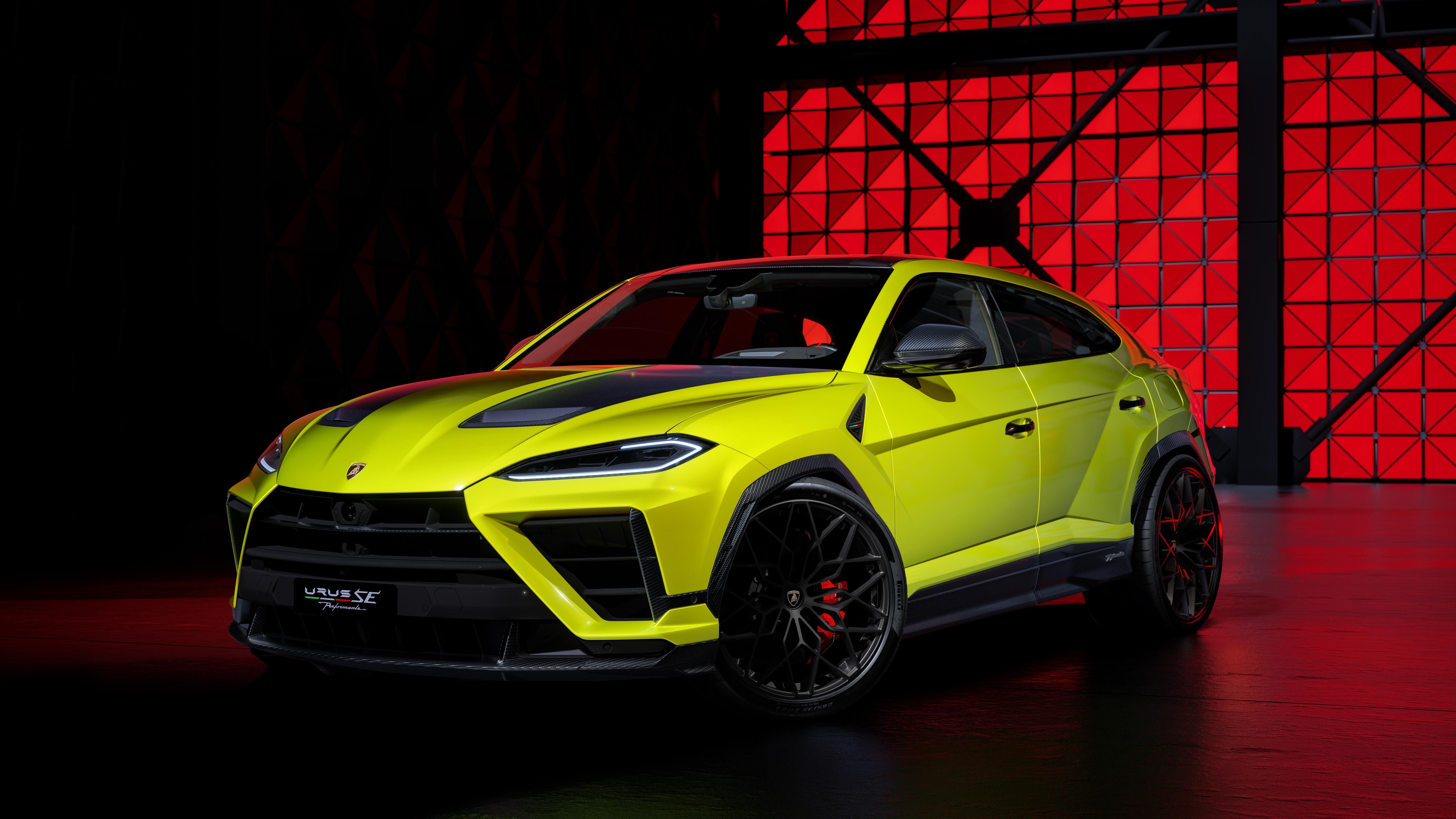 Lamborghini Urus SE Performante estreia com 801 cv e muito carbono