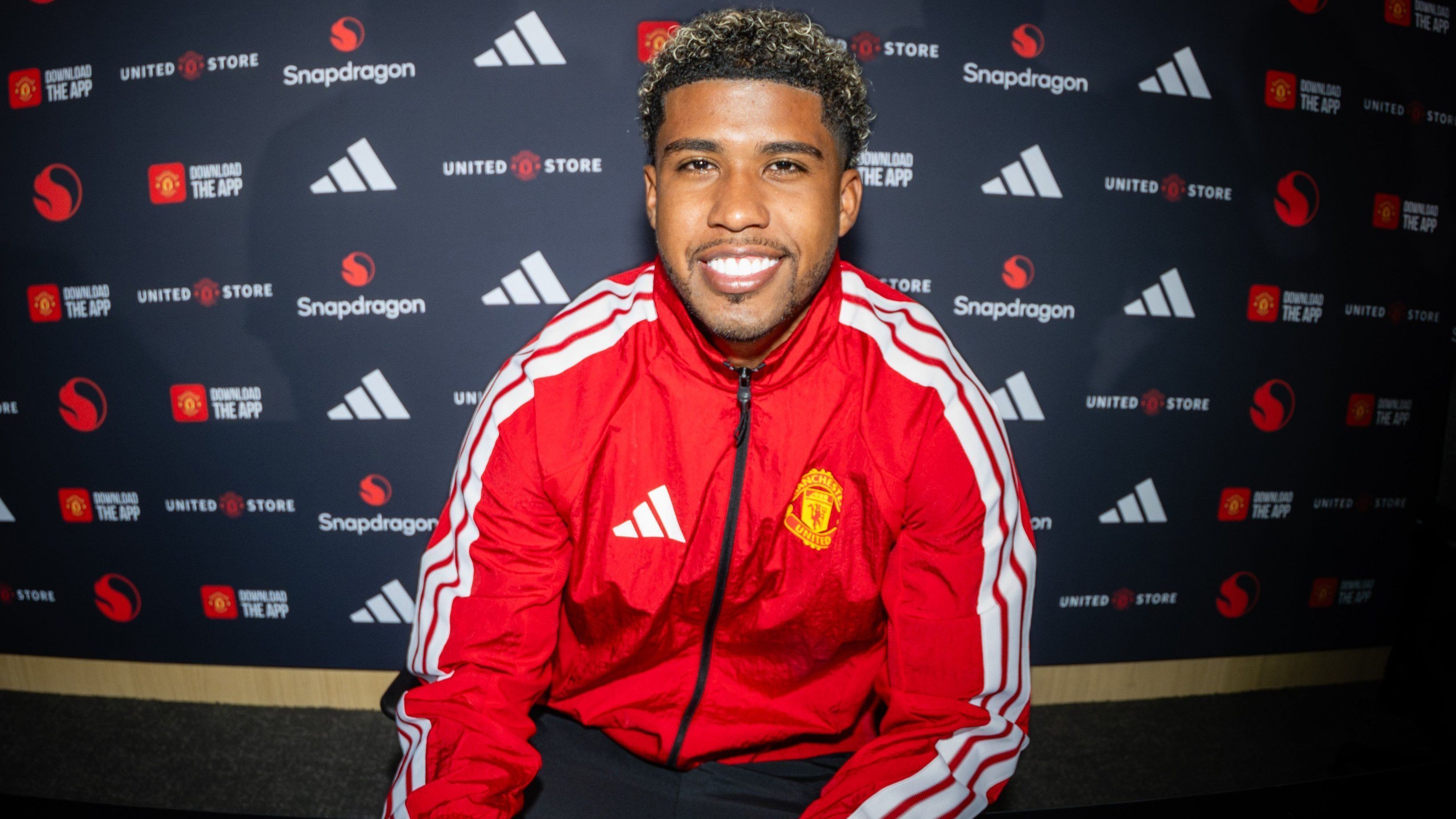 Andrey Santos é o novo reforço do Manchester United
