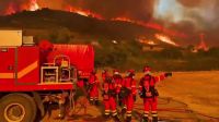 Incêndio florestal na Espanha obriga centenas de pessoas a fugirem de casa