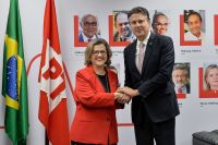 PT oficializa Camilo Santana como novo líder no Senado