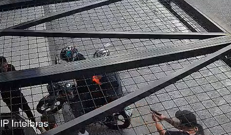 Um suspeito morre e dois são baleados após perseguição em SP