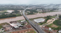Defesa Civil do RS alerta para tempestades e inundações neste domingo (26)