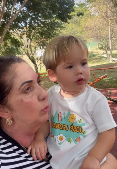 José Leonardo junto à avó, Margareth Serrão • Instagram/Margareth Serrão