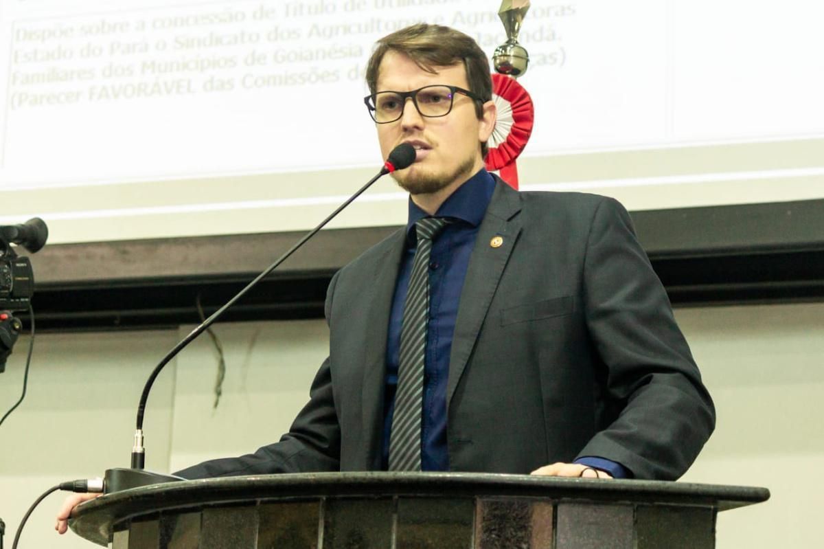 Cleitinho falta à convenção e Republicanos adia decisão em Minas