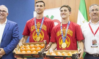 Gavi e Fabián Ruiz, campeões mundiais pela Espanha
