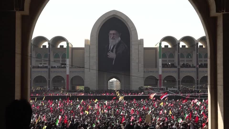 Metrô de Teerã registra 3 milhões de viagens durante funeral de Khamenei