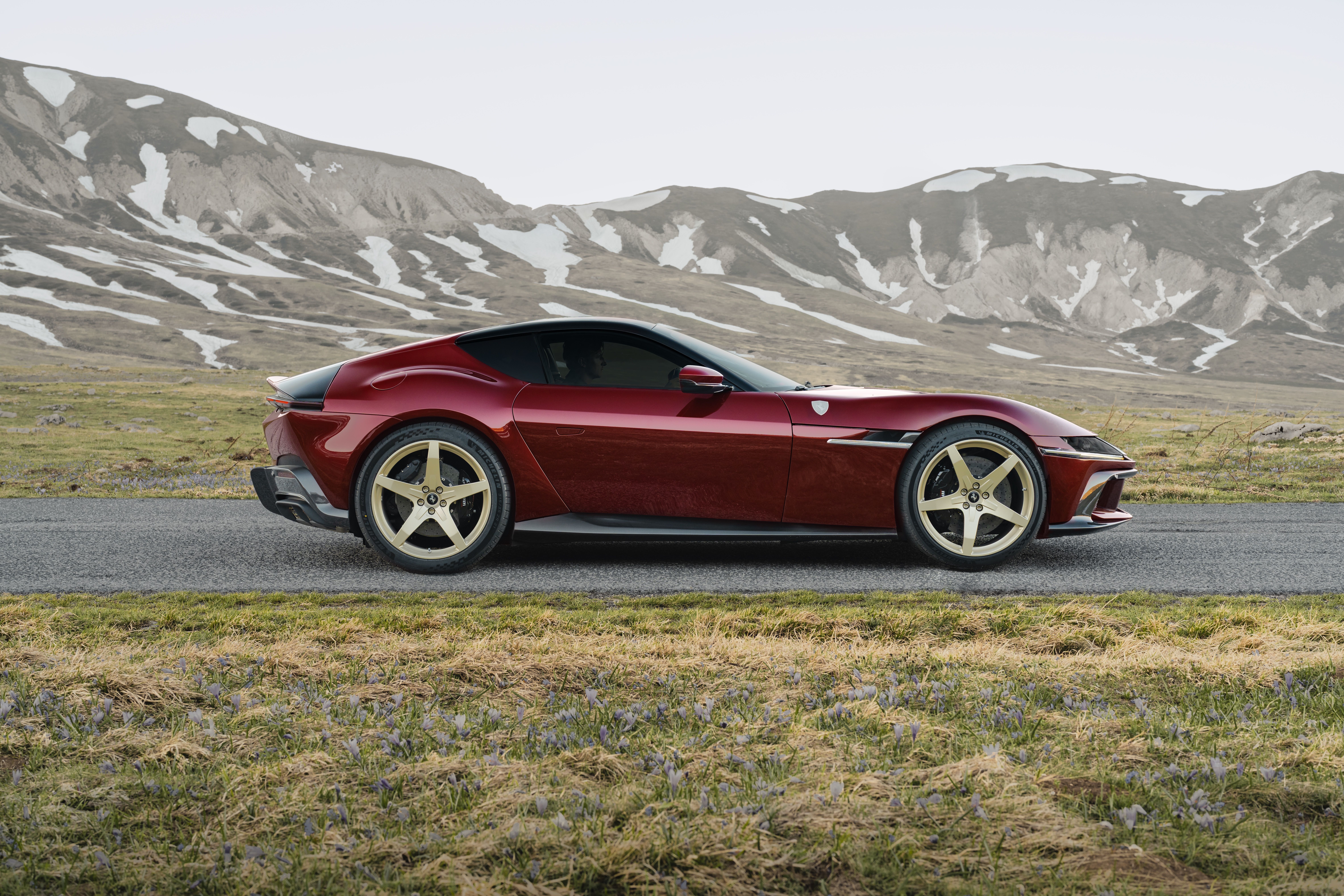 Ferrari 12 Cillindri Manuale • Divulgação / Ferrari