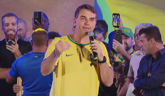 Após apoio em SP, Flávio busca acordo nacional com União-PP