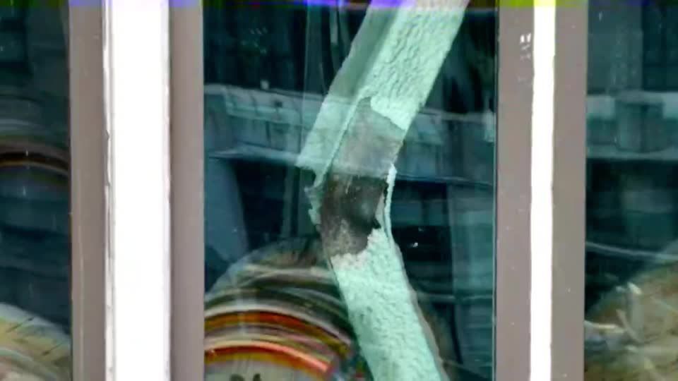 Still photos of bent support column at former Pfizer HQ building