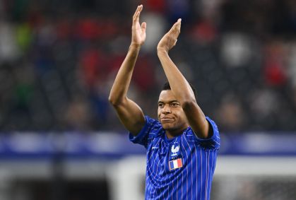 Mbappé avalia atuação da França em eliminação na Copa: "Fomos desleixados"