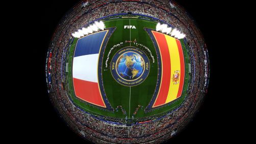 Bandeiras de França e Espanha antes da semifinal da Copa do Mundo