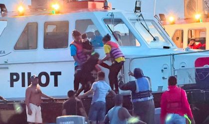 As operações de resgate avançam após o naufrágio de balsa na costa da Guiana