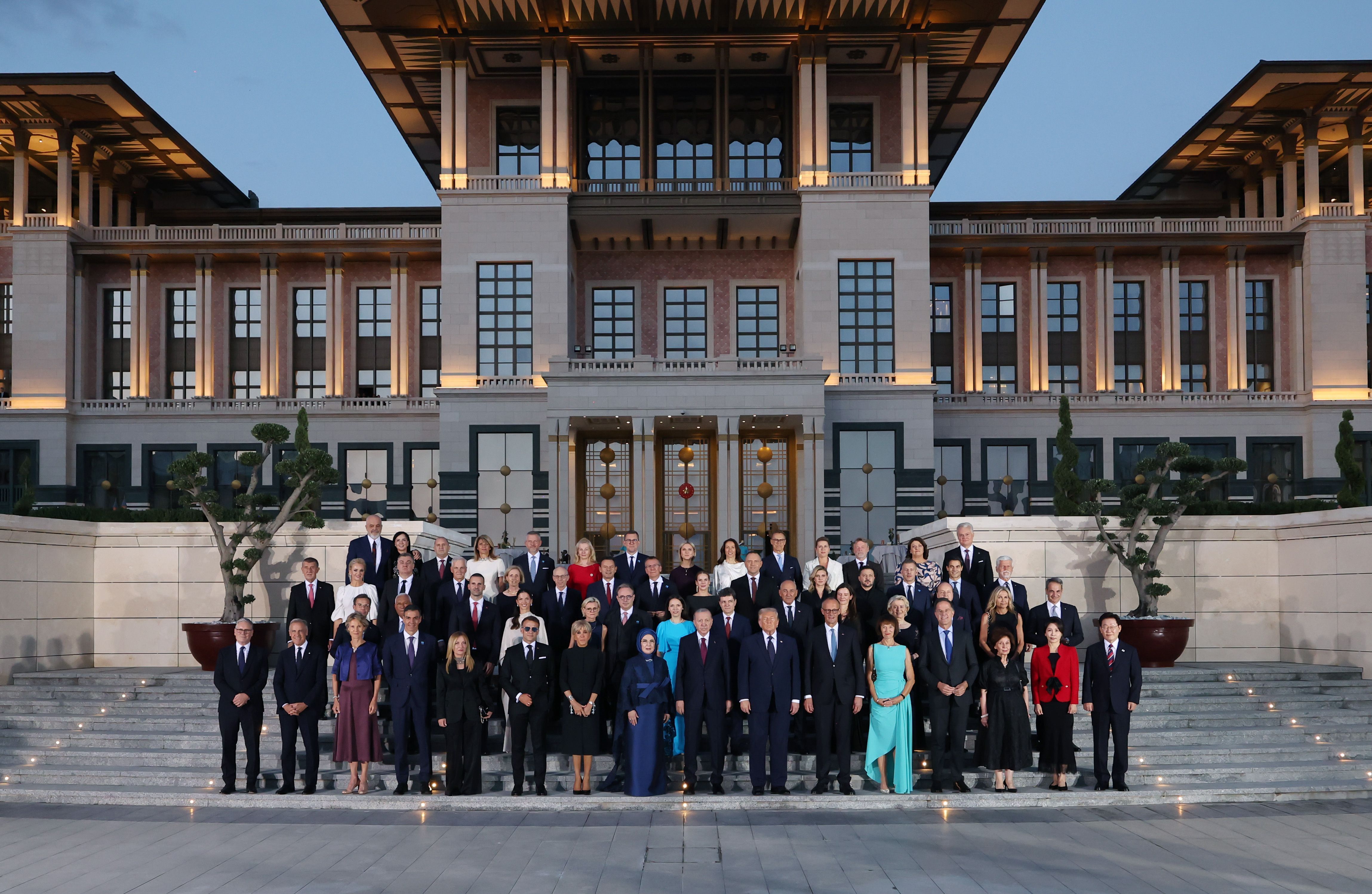 Foto de família dos participantes da 36ª Cúpula de Chefes de Estado e de Governo da OTAN em Ancara, Turquia, em 7 de julho de 2026