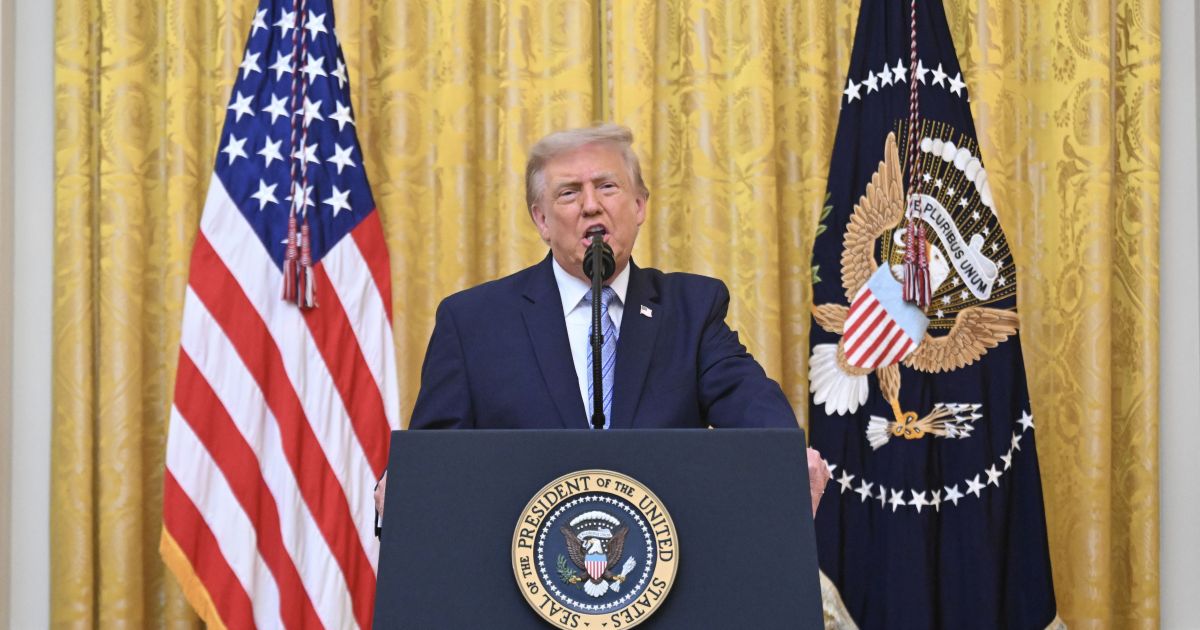 O que documentos recém-divulgados por Trump dizem sobre as eleições nos EUA