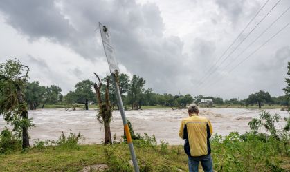 Imagem de destaque do post: Enchentes no Texas deixam ao menos dois mortos, diz governador