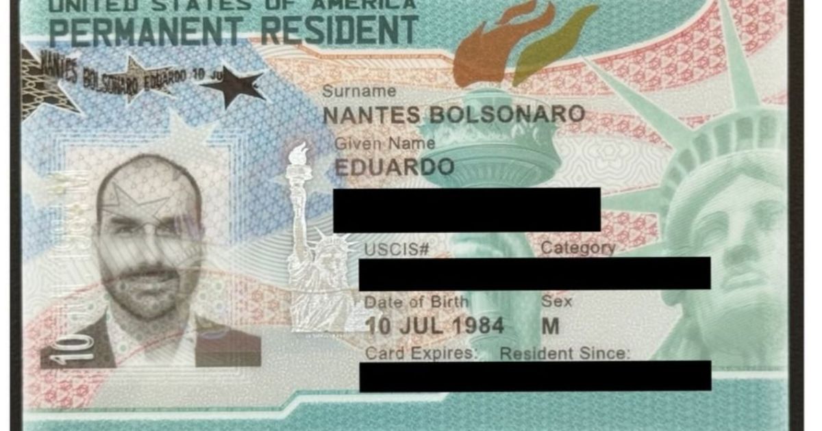 Green Card para Eduardo Bolsonaro nos EUA Dificulta Extradição em Meio a Tensões Diplomáticas