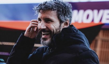 Mark van Bommel, ex-meia holandês, irá assumir o comando da Bélgica