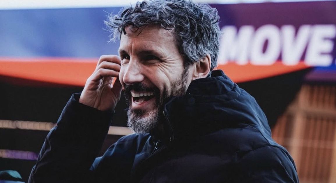 Bélgica anuncia Mark van Bommel como novo treinador da seleção