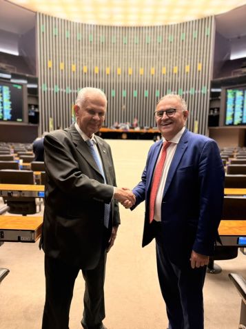 O deputado federal José Carlos Araújo (BA) e João Caldas, presidente do Democracia Cristã • Arquivo pessoal