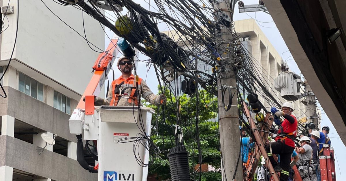 Distribuidoras retiraram 2 mil toneladas de cabos irregulares em 2025