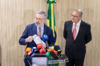 Governo prega negociação, diálogo com setores e busca por novos mercados