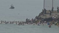 Crise migratória na Espanha: Imagens mostram milhares tentando travessia
