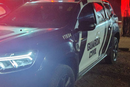 Mulher é presa após abandonar filhos em casa para ir a bar em GO