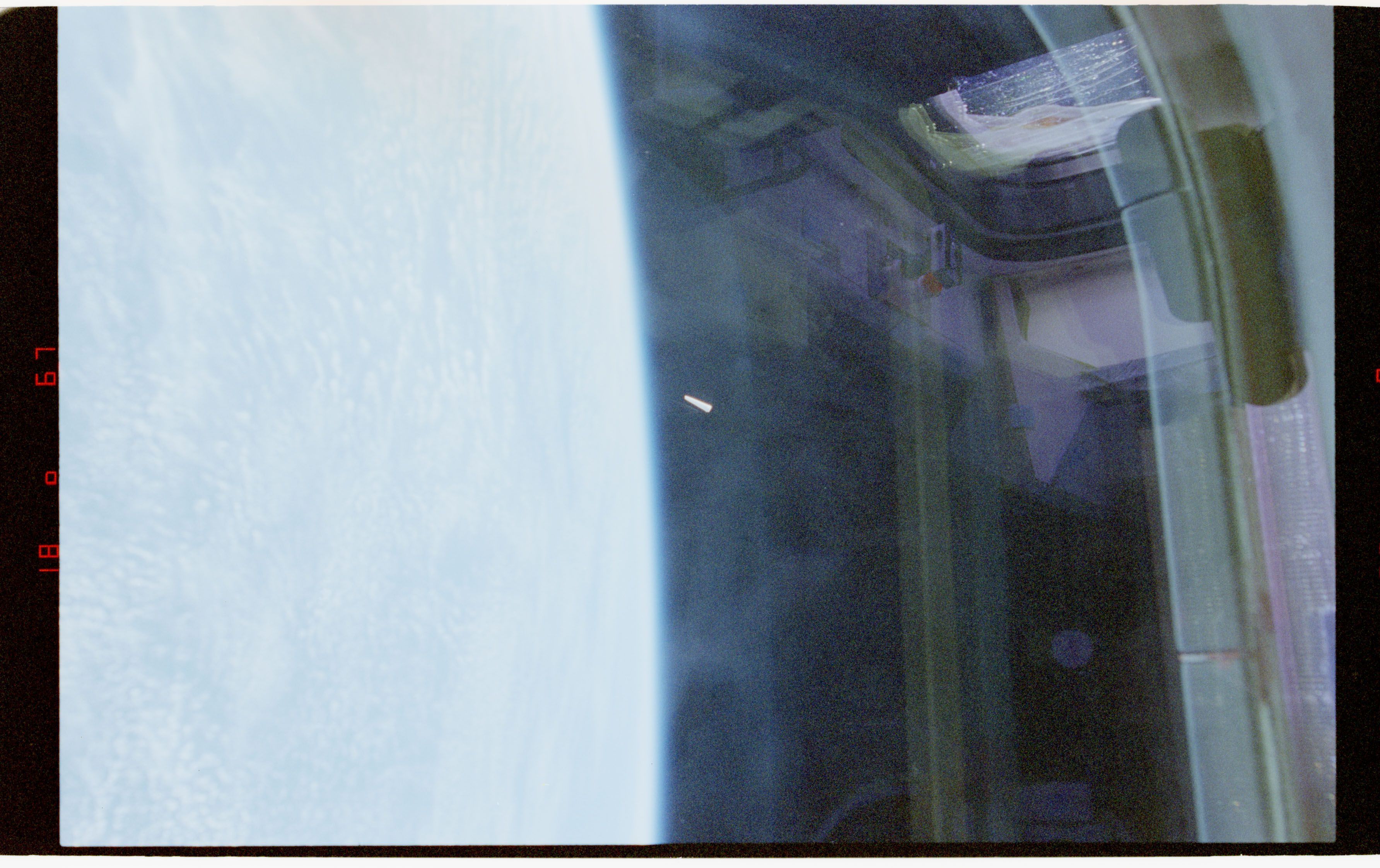 NASA-UAP-D030_STS-80-Unidentified-Object-Image1_1996