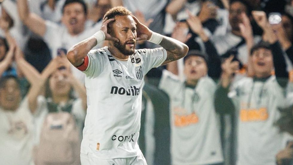 Imagem de destaque do post: Neymar faz dois gols, mas Santos fica só no empate com a Chapecoense