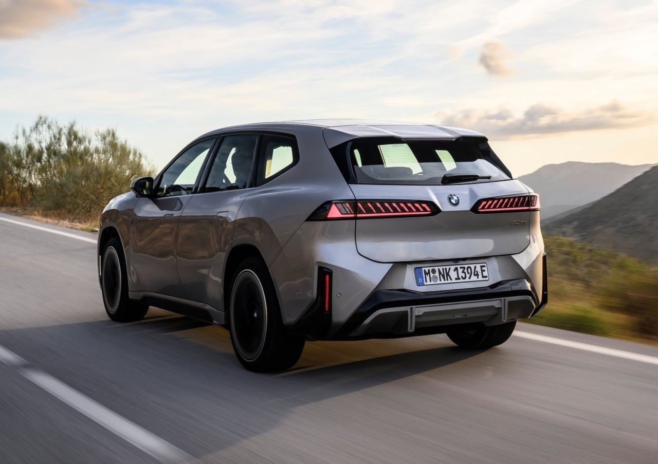 Novo BMW iX3 • Divulgação