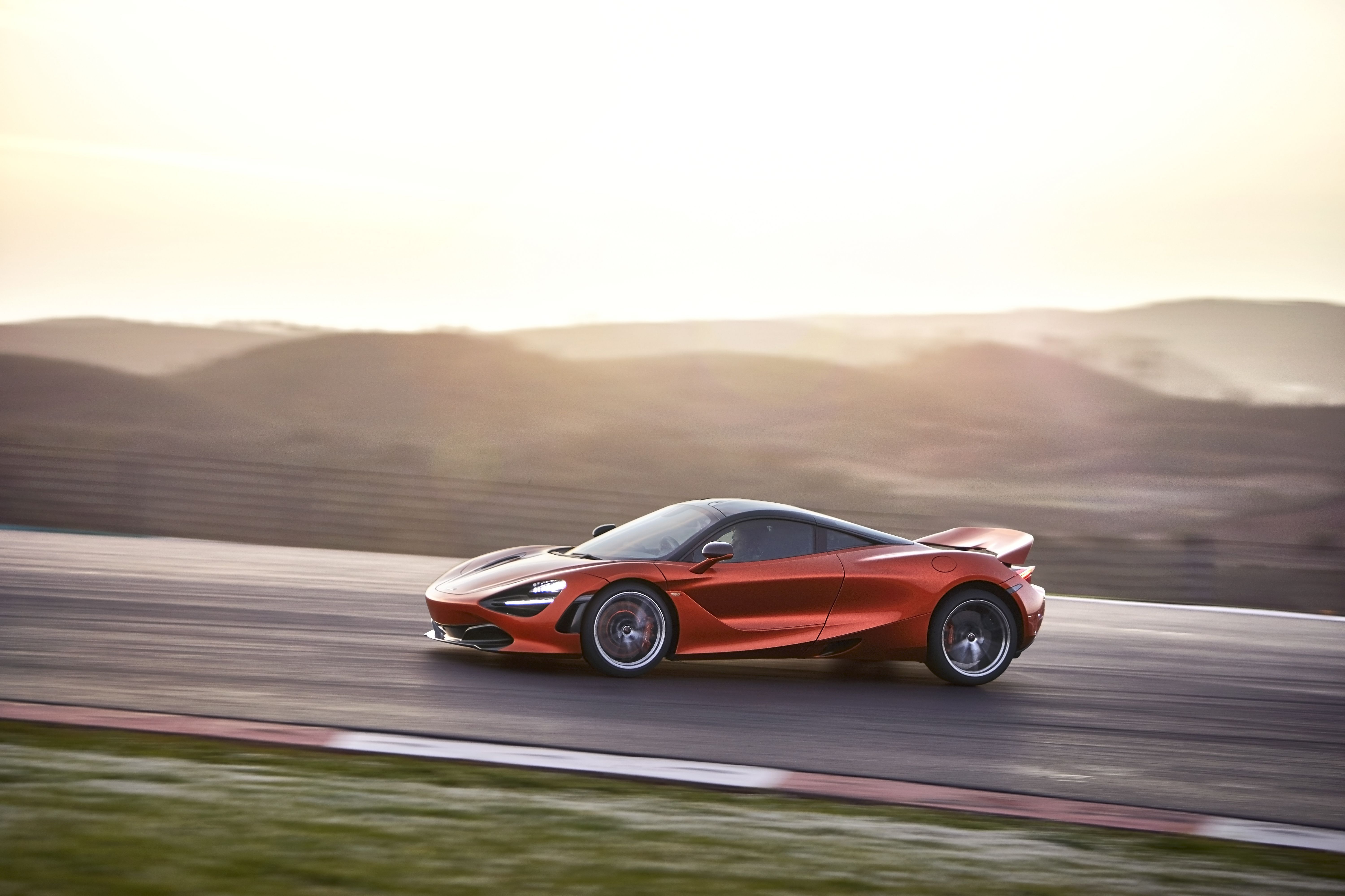 McLaren 720S • Divulgação - McLaren