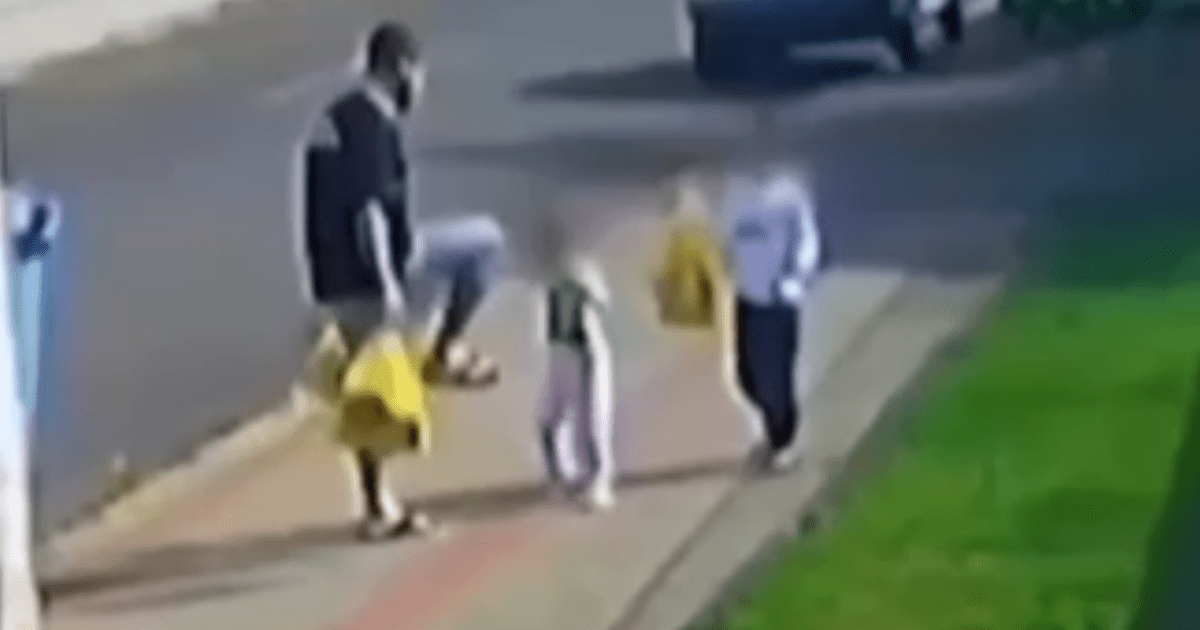 Vídeo: Pai chuta o rosto da filha de 3 anos após choro no Paraná