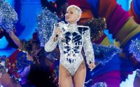 "O Último Voo da Nave": veja como foi o primeiro show da turnê da Xuxa