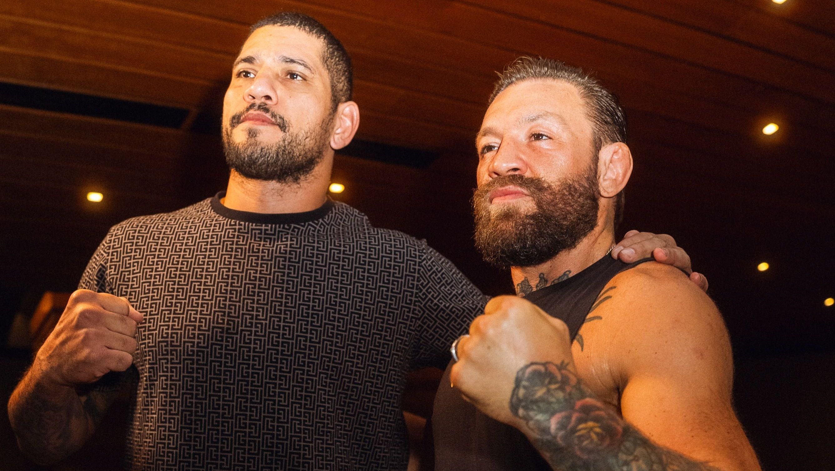 Poatan e McGregor se encontraram nos bastidores do UFC