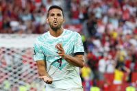 Cristiano Ronaldo veste camisa de Diogo Jota em tributo após classificação