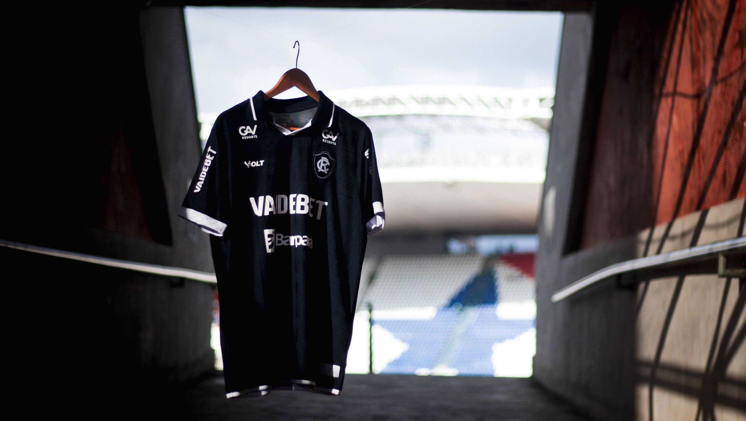 Remo recebe Vitória no Mangueirão