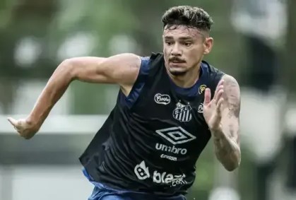 Santos rescinde contrato com Tiquinho Soares; saiba detalhes