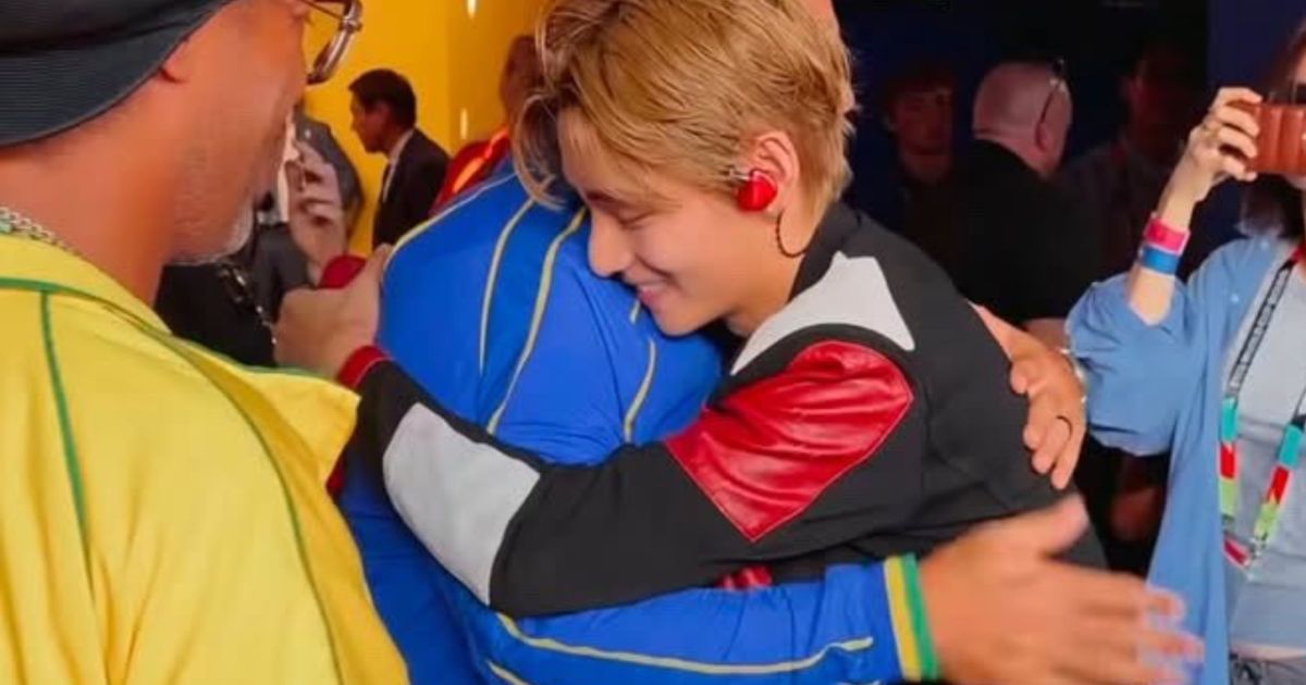 Ronaldo posta vídeo encontrando membro do BTS na Copa e viraliza na web