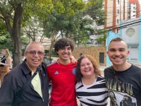 Brasileiro busca ajuda para encontrar pai sob escombros na Venezuela