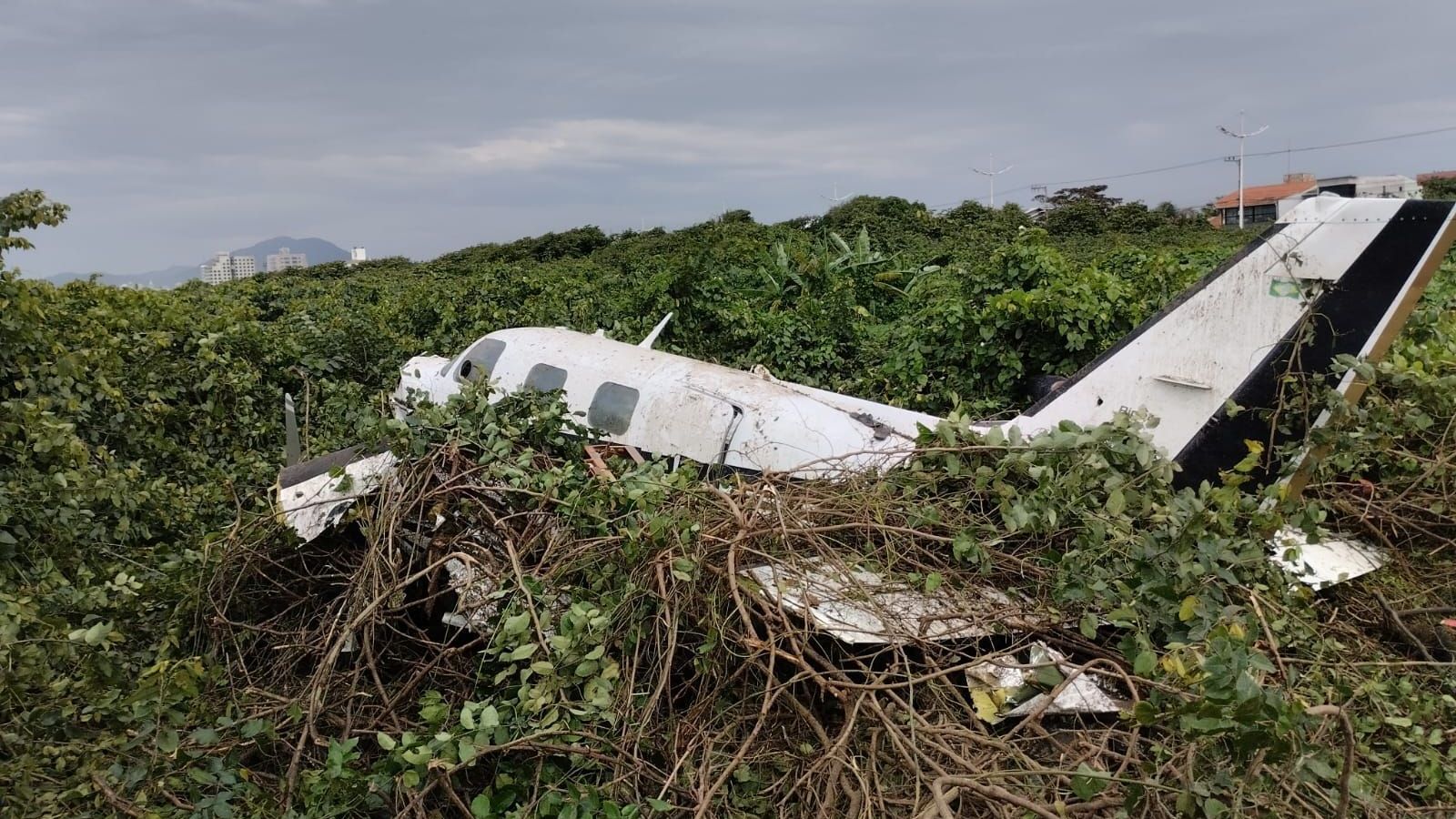 QUEDA AVIÃO PEQUENO PORTE SC 06.07
