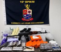 PM acha fuzil em fábrica de drogas do crime organizado em Paraisópolis