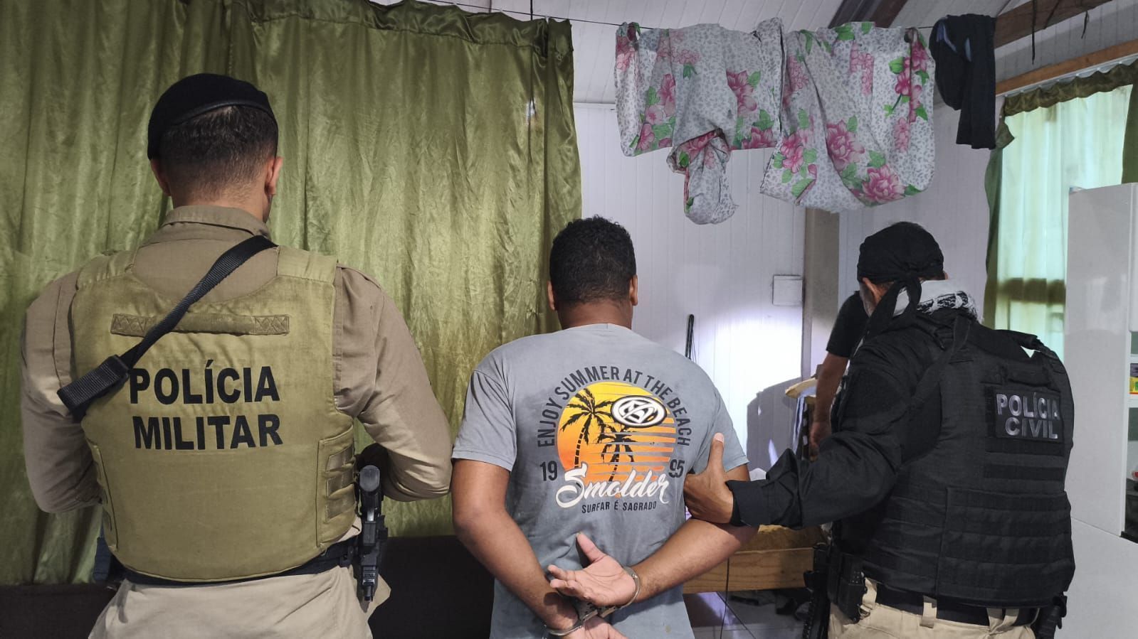 Prisão durante a Operação Salitre, em abril