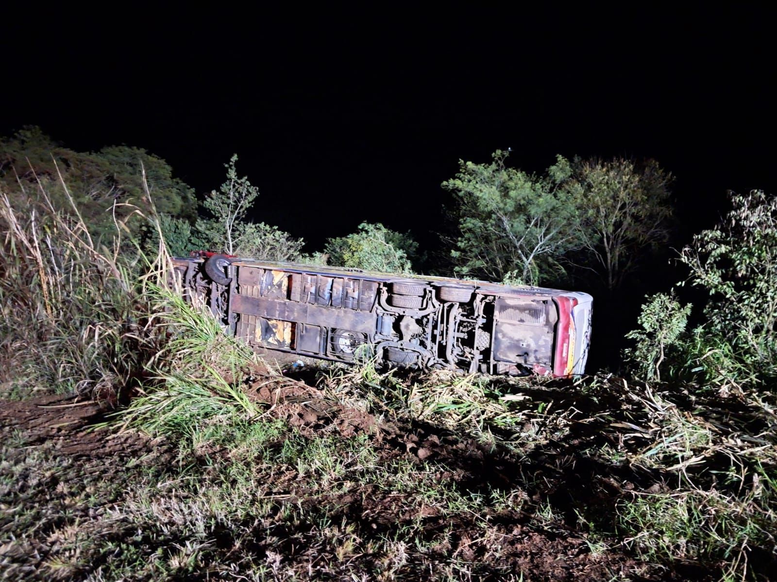 Acidente ônibus de excursão paraguaio Santa Catarina